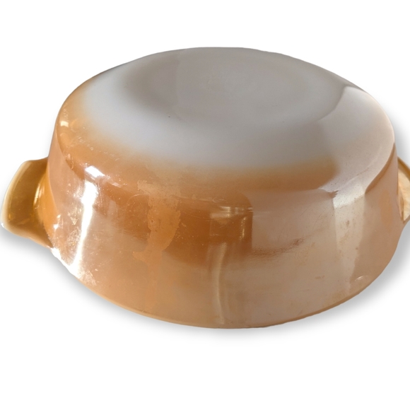 FIREKING pyrex peach lustre casserole dish 9" diameter - Picture 2 of 5